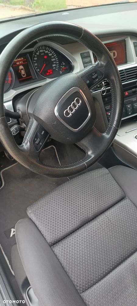 Audi A6 Limousine 2.4 - 12