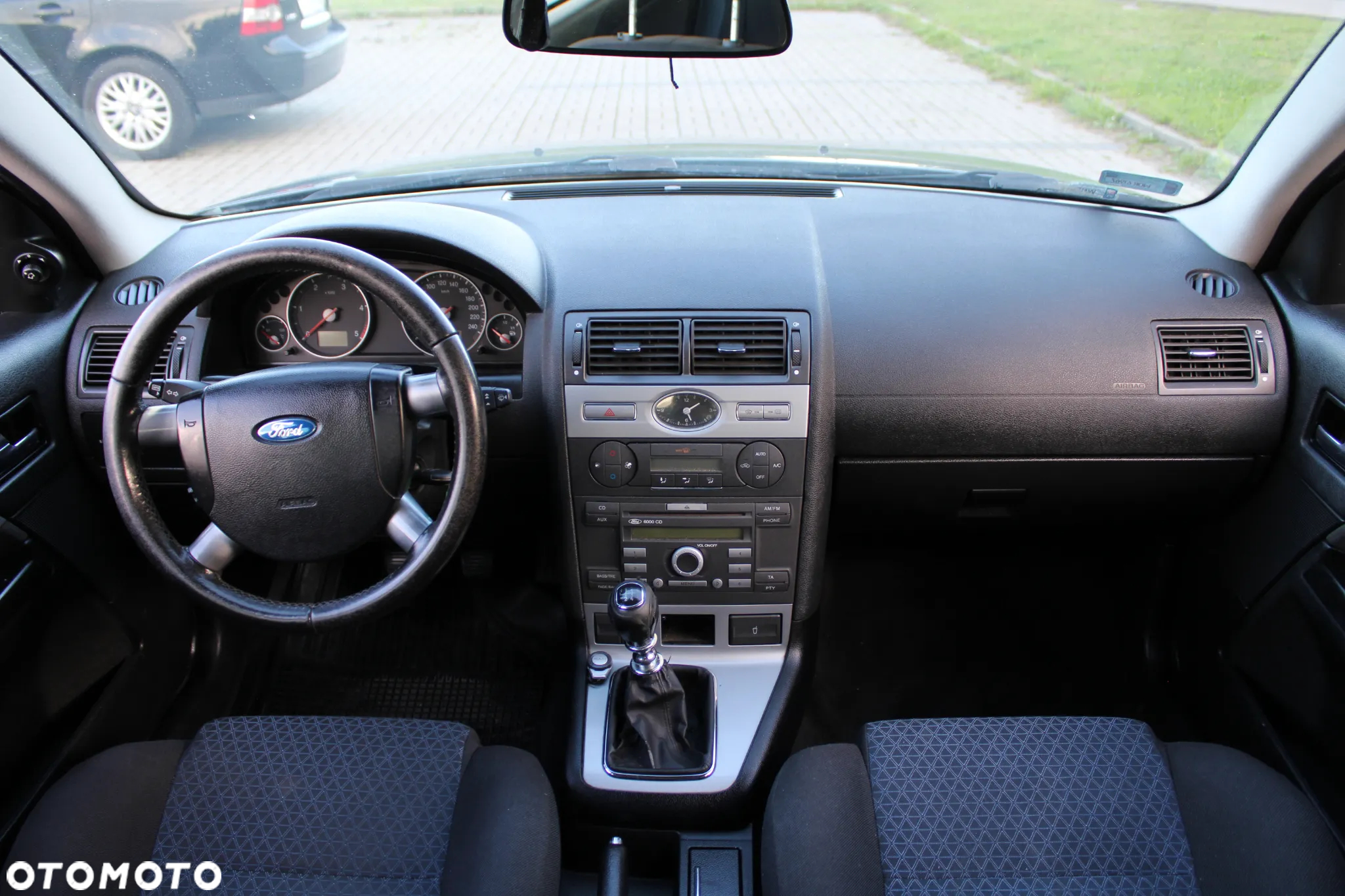 Ford Mondeo - 16