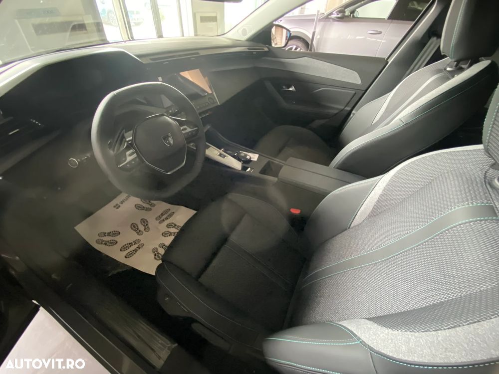 Peugeot 408 HYBRID 145 e-DSC6 Allure - 14