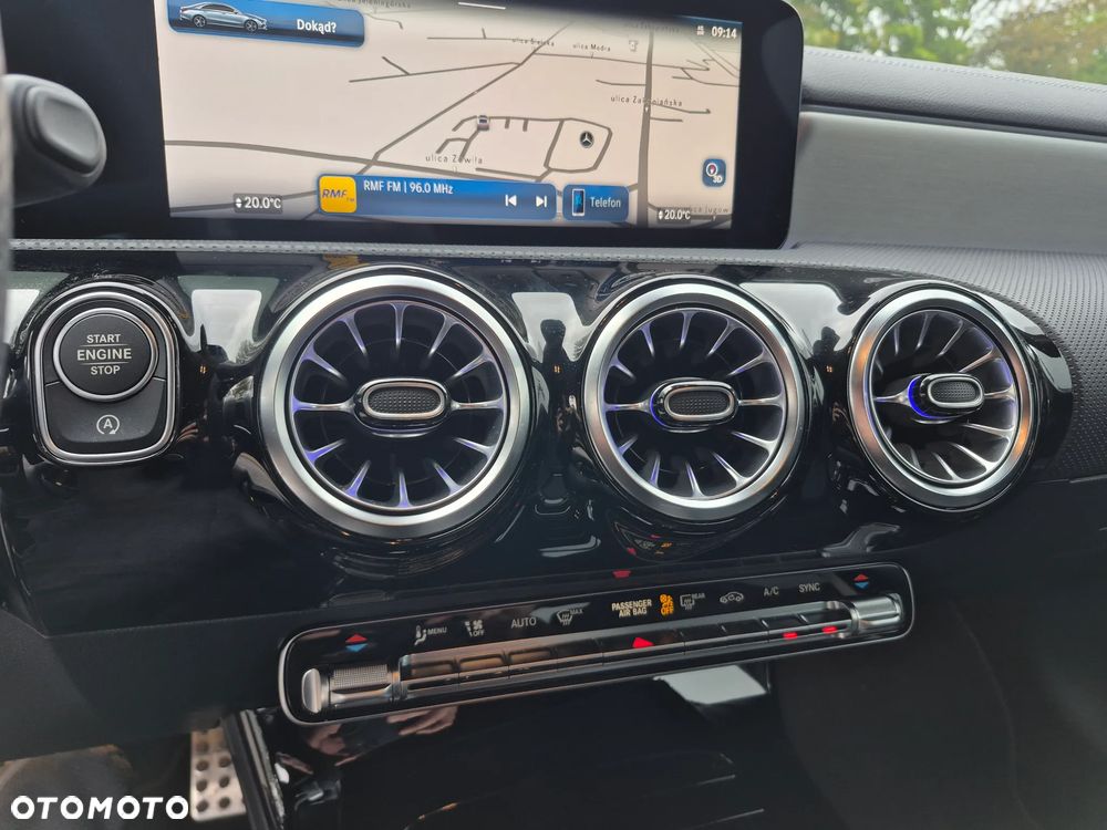 Mercedes-Benz CLA 200 AMG Line 7G-DCT - 21
