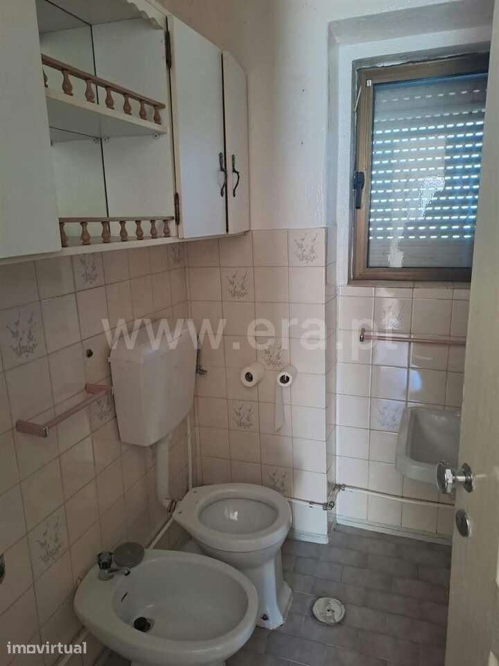 Moradia Geminada T4 / Covilhã, Tortosendo - Grande imagem: 4/17
