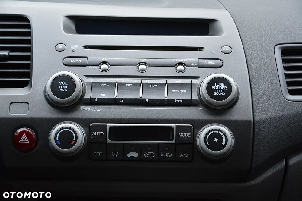 Honda Civic 1.8 Executive - 26