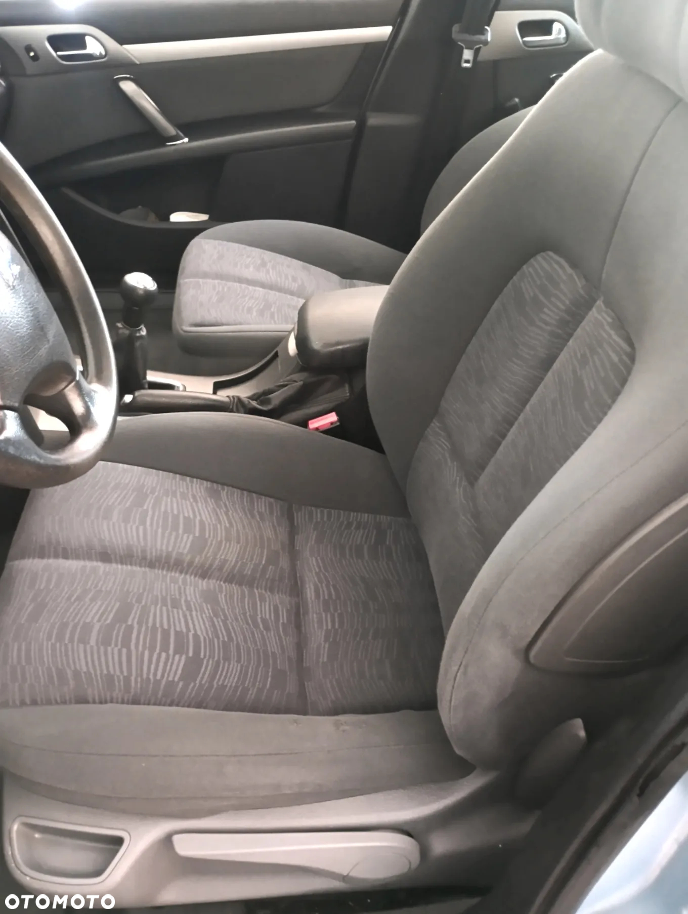 Peugeot 407 1.6 HDi Presence - 19