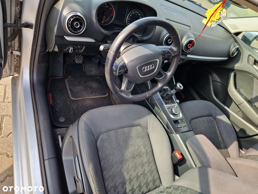 Audi A3 Sportback 1.6 TDI DPF Attraction - 13
