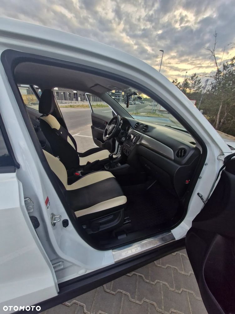 Suzuki Vitara 1.6 Comfort 2WD - 10