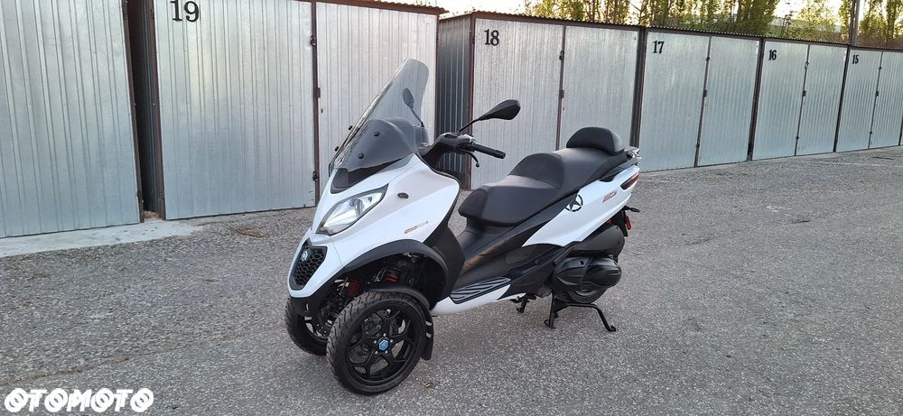 Piaggio MP-3 - 1