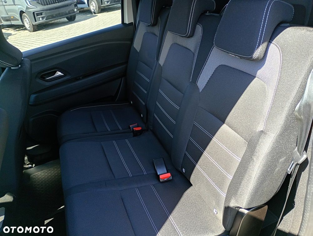 Dacia Jogger 1.0 TCe Comfort 7os - 18