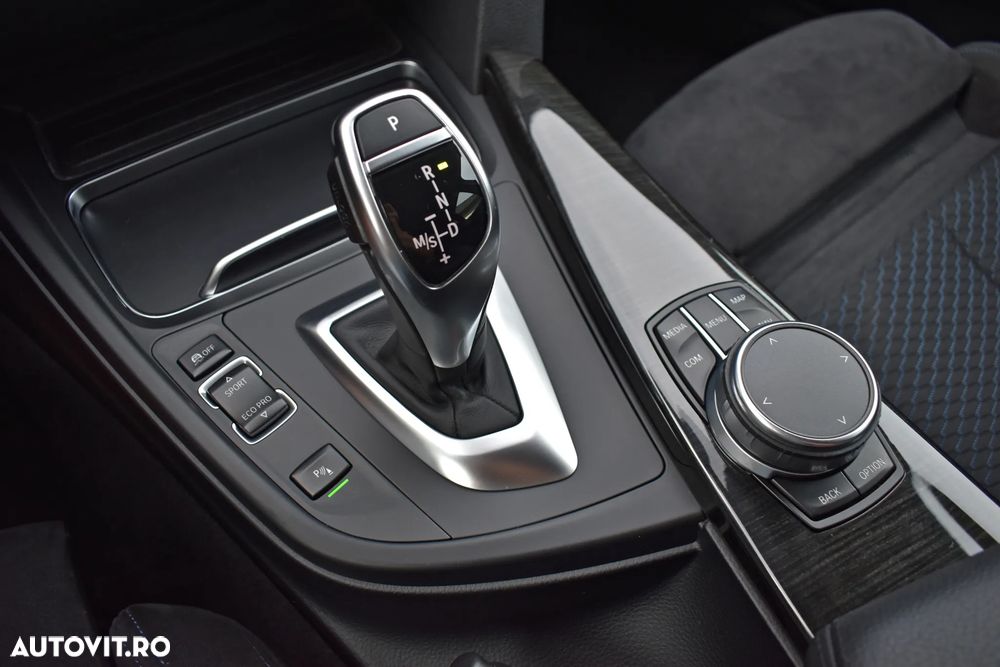 BMW Seria 3 320i xDrive Aut. M Sport - 25