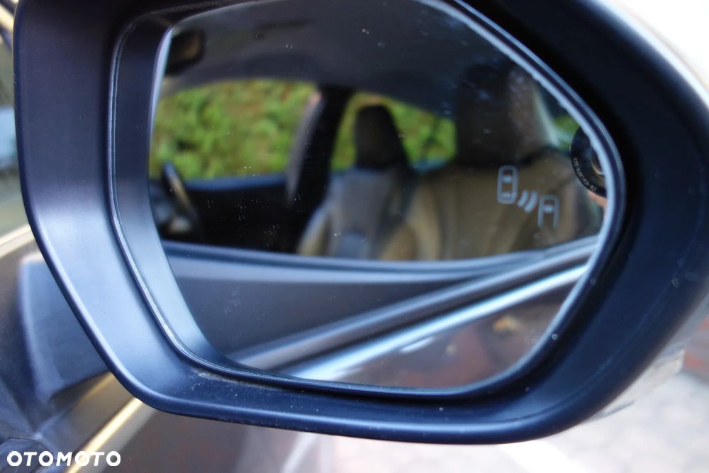 Toyota Prius 1.8 Hybrid Prestige - 33