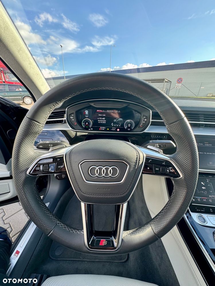 Audi A8 - 5