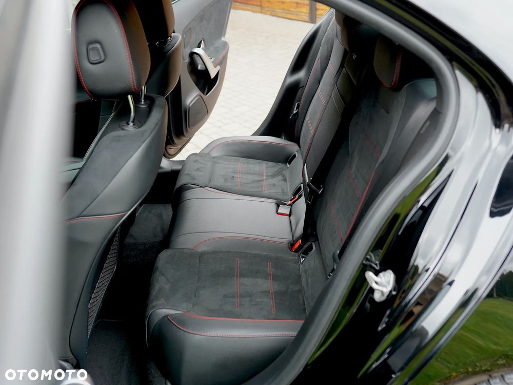 Mercedes-Benz Klasa A 200 AMG Line 7G-DCT - 38
