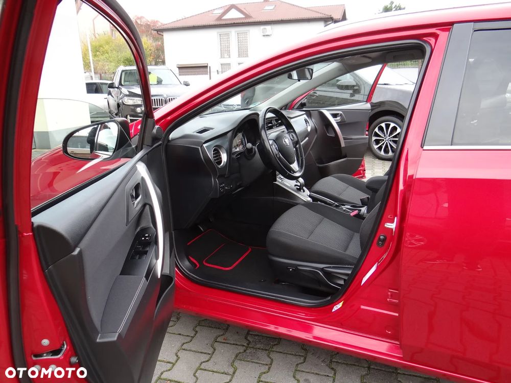 Toyota Auris 1.8 VVT-i Hybrid Automatik Touring Sports Executive - 21