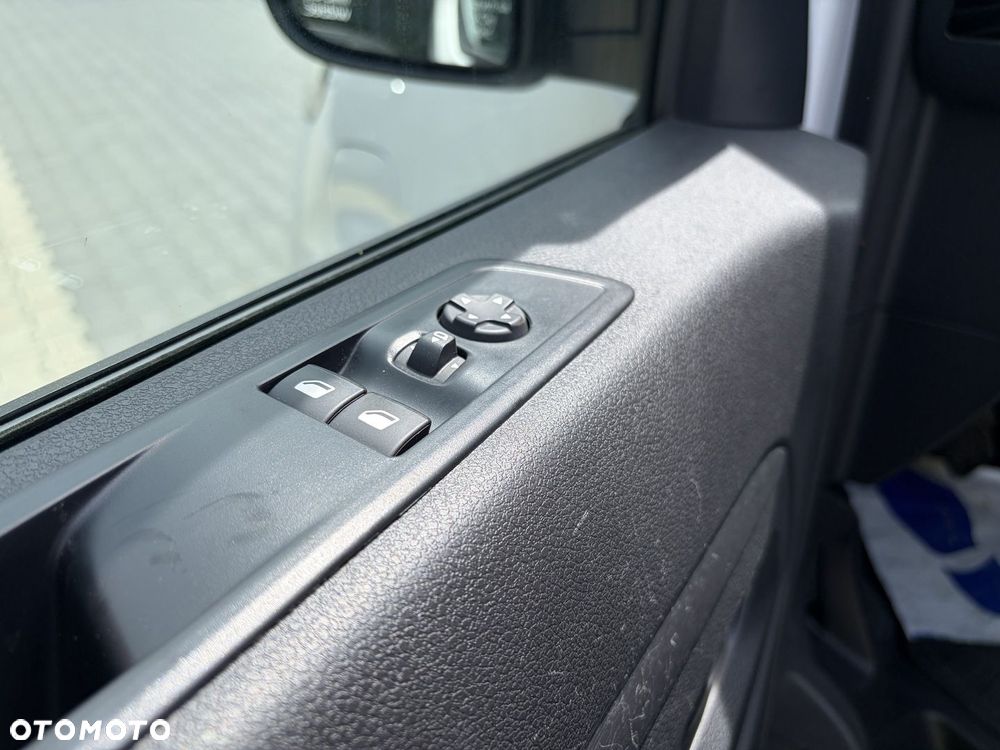 Opel Vivaro - 11