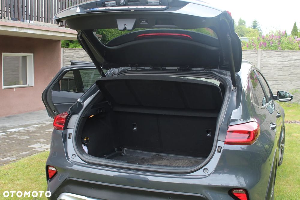 Kia XCeed - 11
