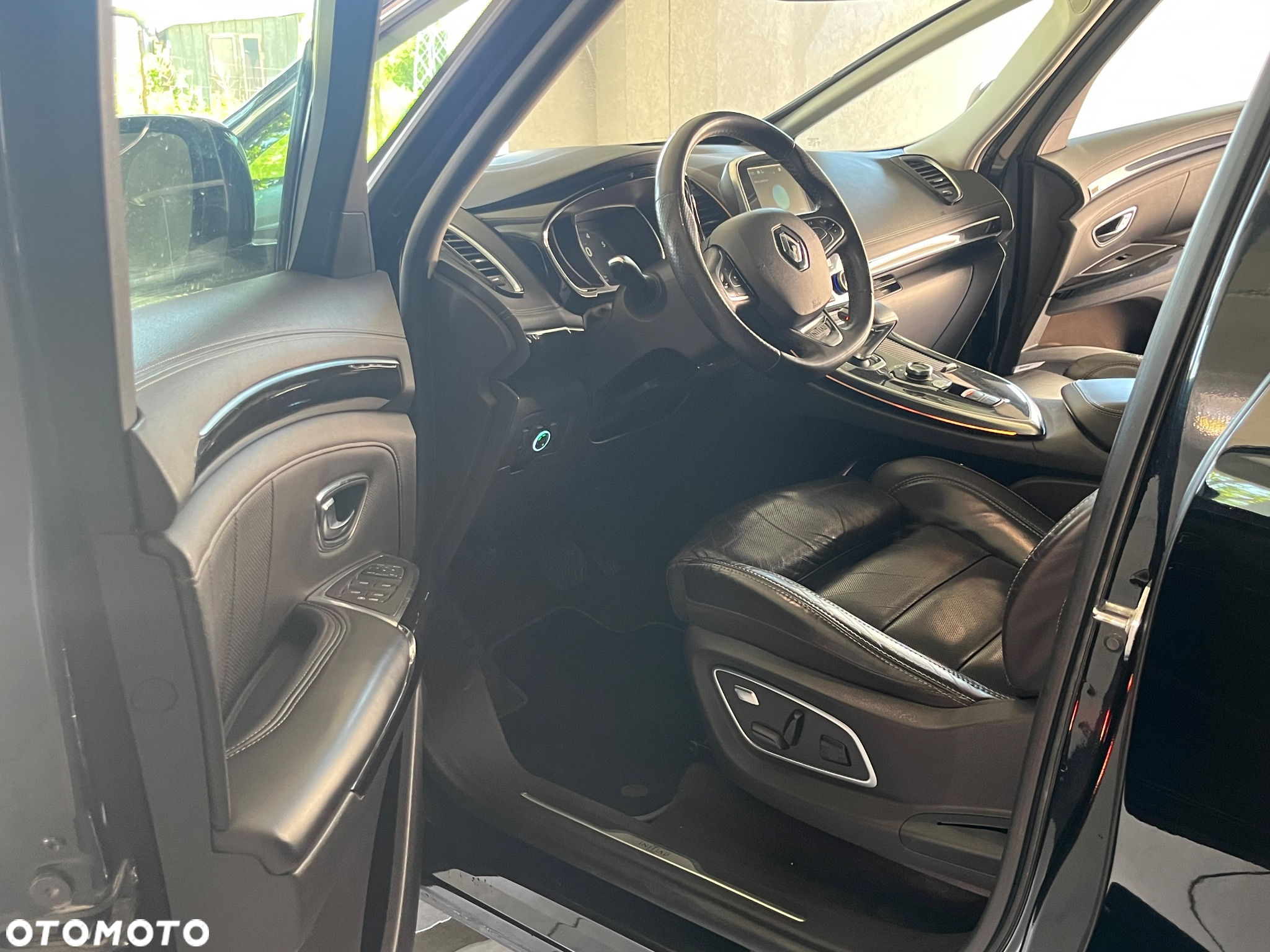 Renault Espace 1.6 TCE Initiale Paris EDC 7os - 7