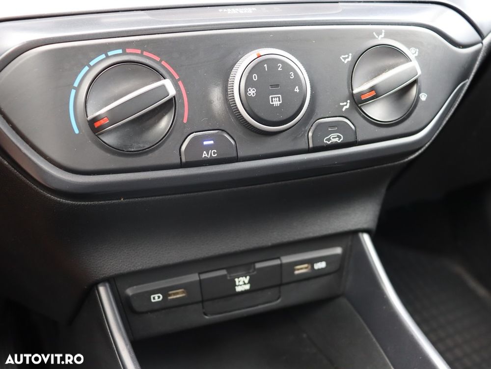 Hyundai i20 - 23