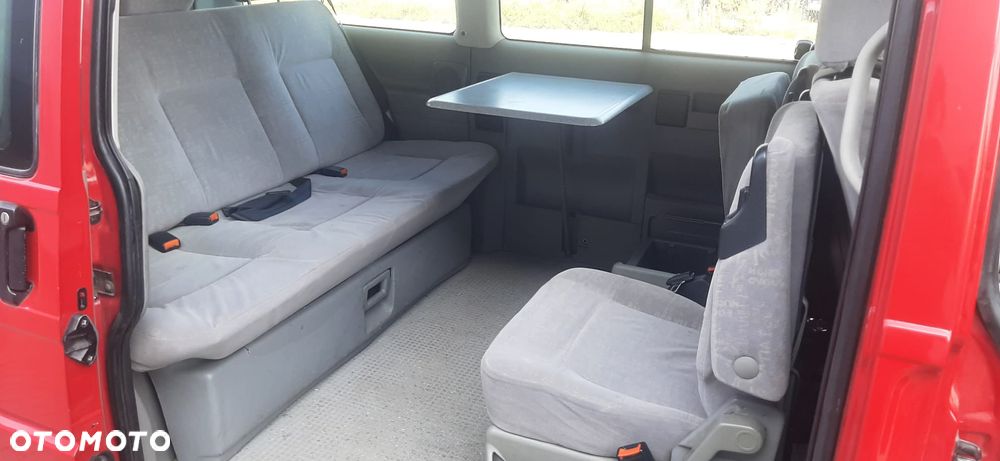 Volkswagen Multivan Standard - 2