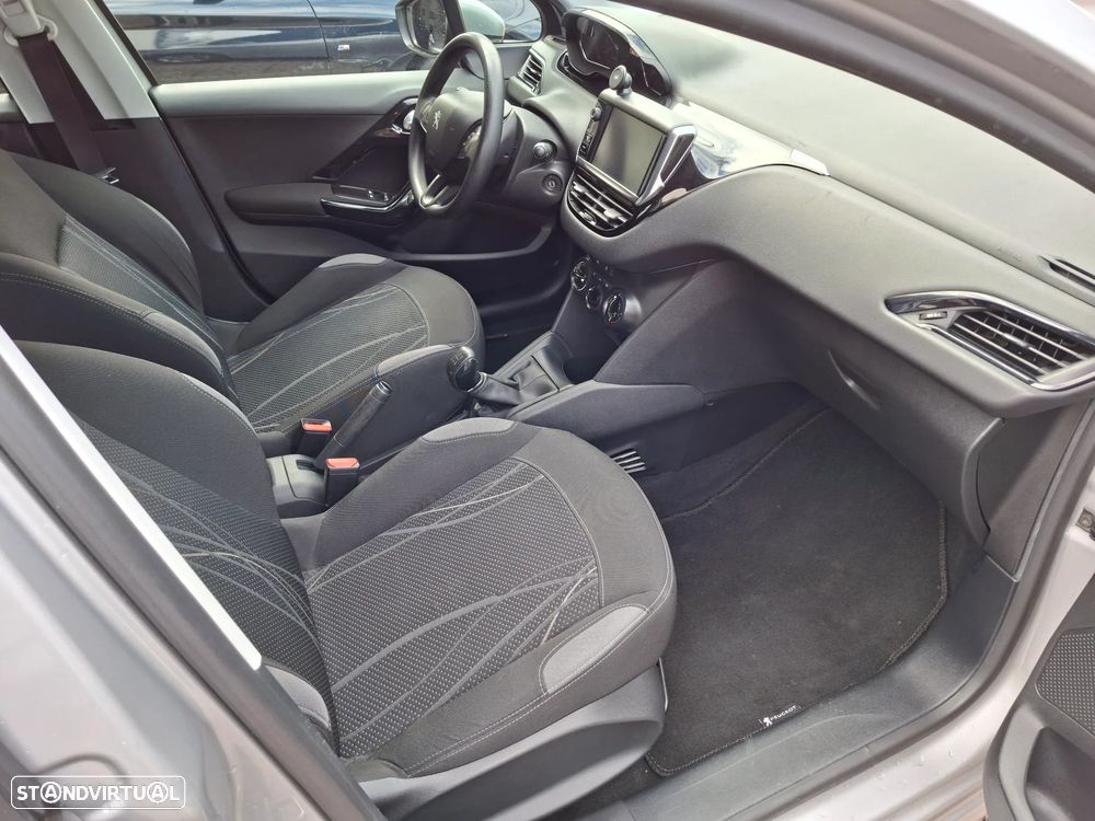 Peugeot 208 82 VTI Style - 19