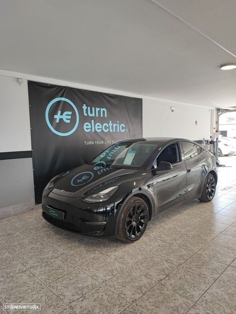 Tesla Model Y Long Range Dual Motor AWD - 2