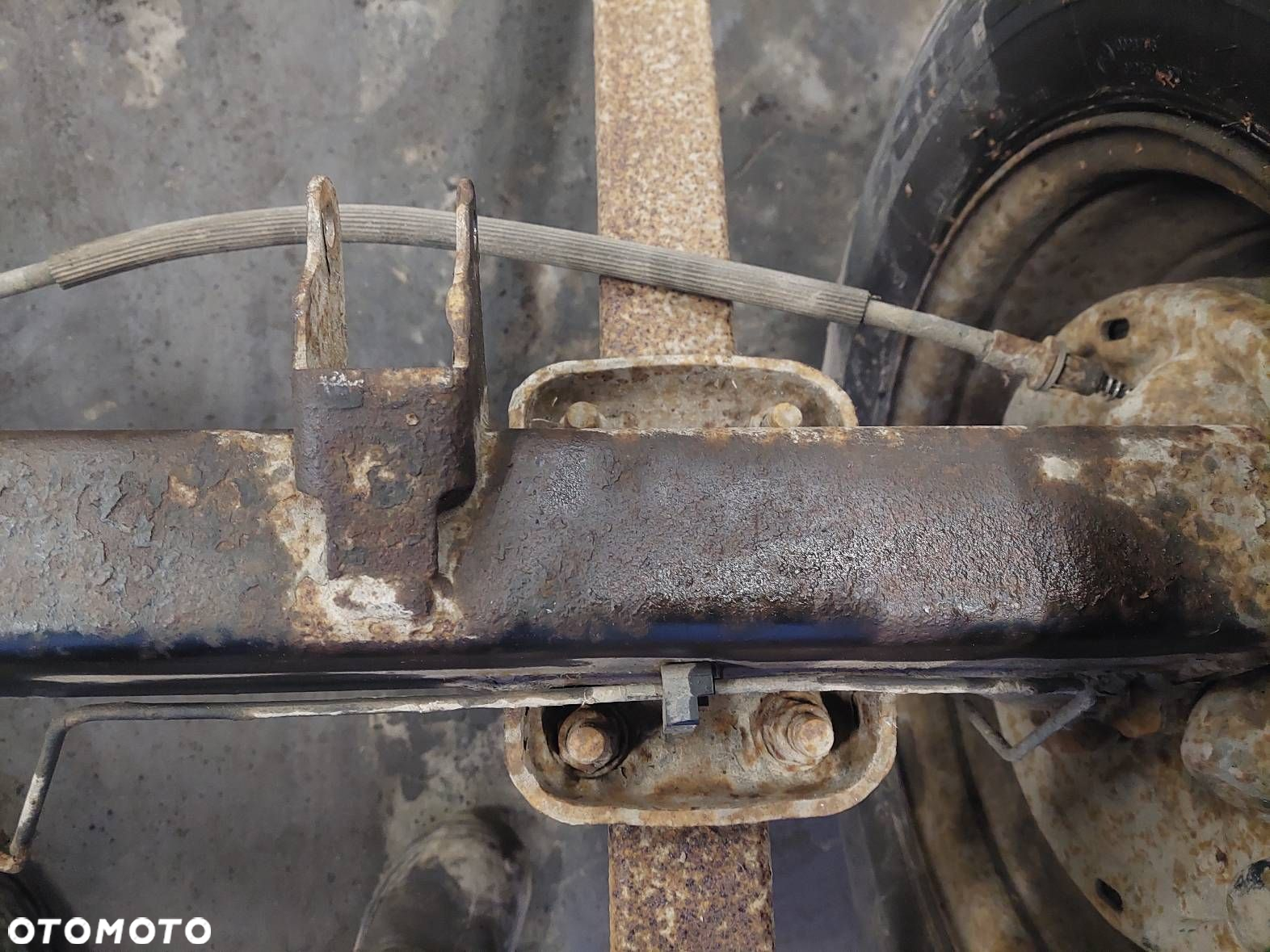 OŚ BELKA ZAWIESZENIA TYŁ + RESORY + KOŁA NA PRZYCZEPKĘ FORD TRANSIT V - 5
