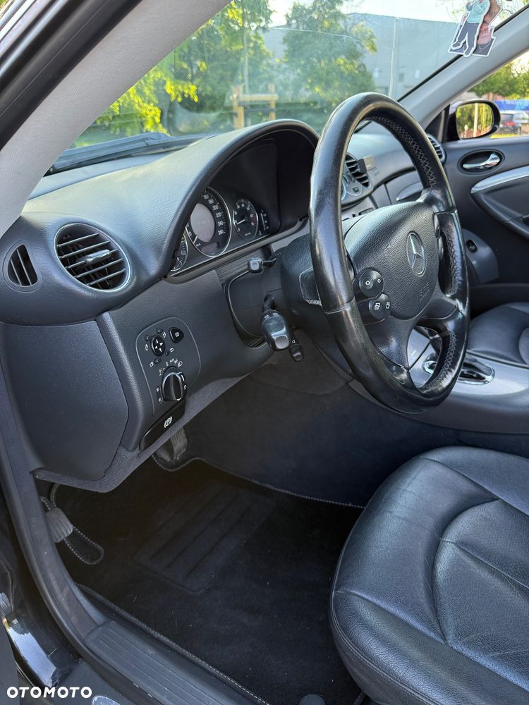 Mercedes-Benz CLK - 28