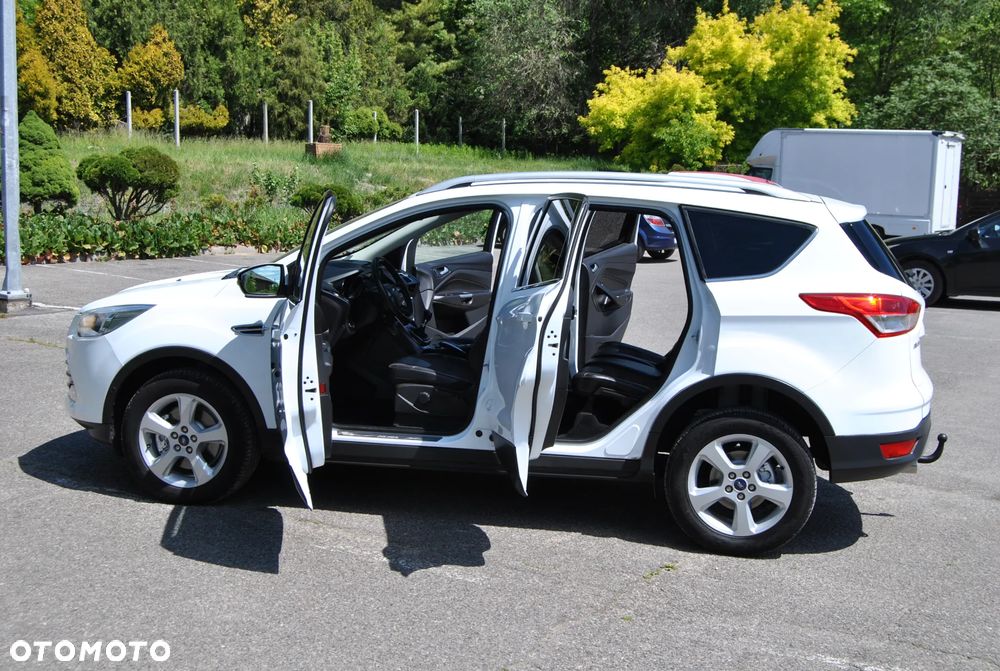 Ford Kuga 2.0 TDCi 2x4 Titanium - 14