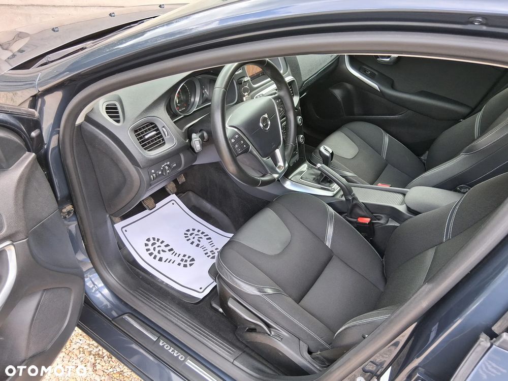 Volvo V40 D2 Inscription - 13