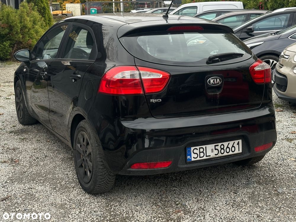 Kia Rio - 7