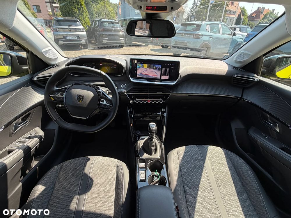 Peugeot 208 - 7