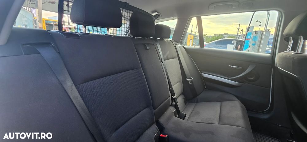 BMW Seria 3 318d - 10