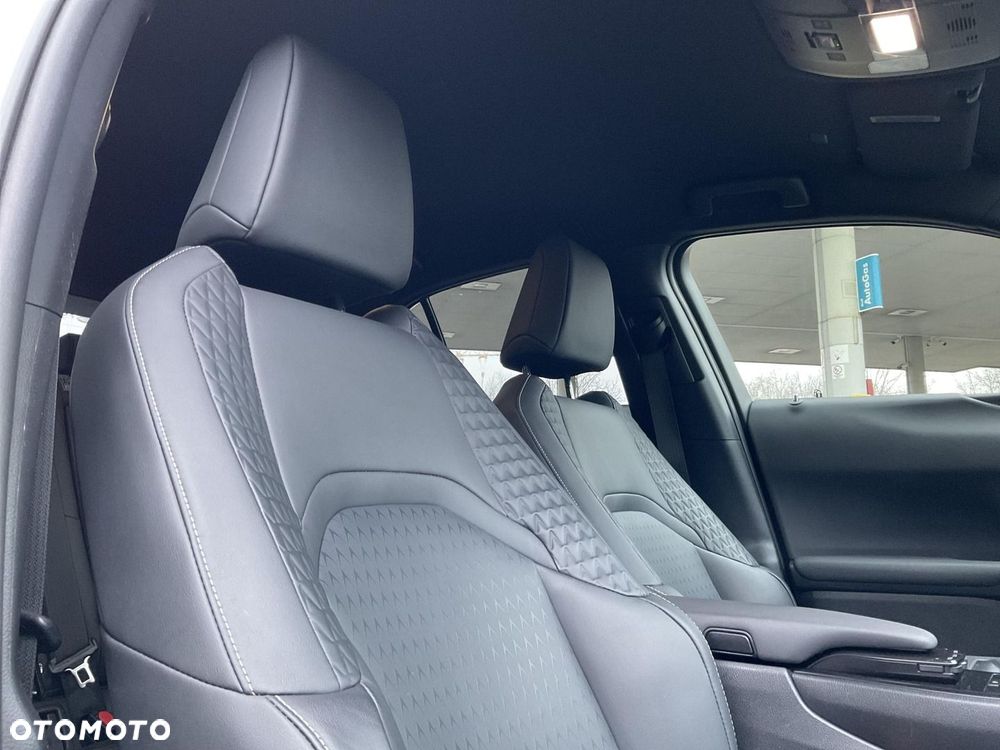 Lexus UX - 21