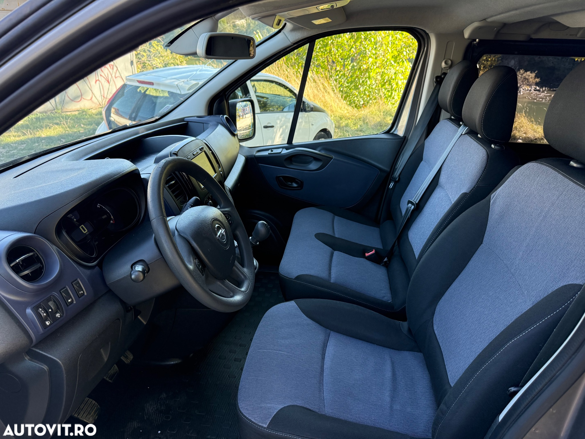 Opel Vivaro 1.6 TwinTurbo CDTI Life L1H1 2.7 t Start/Stop - 11