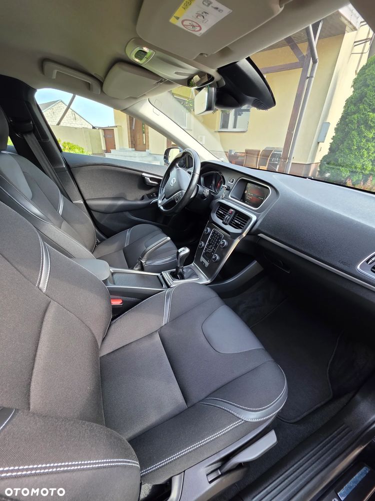 Volvo V40 D4 Momentum - 6