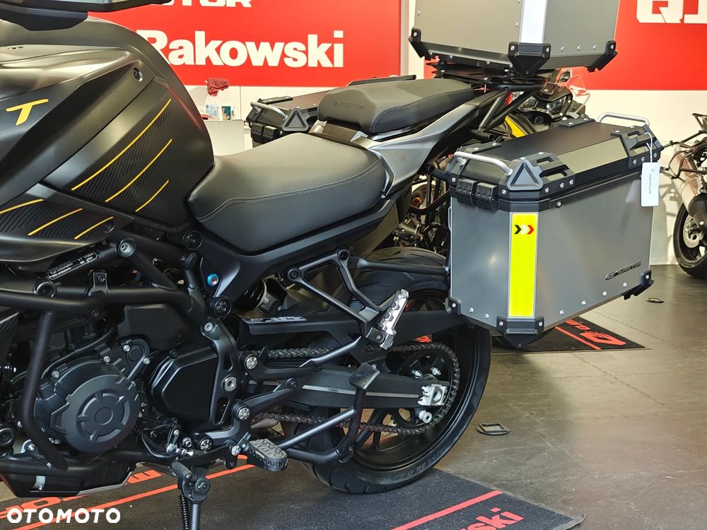 QJMOTOR SRT900S - 22