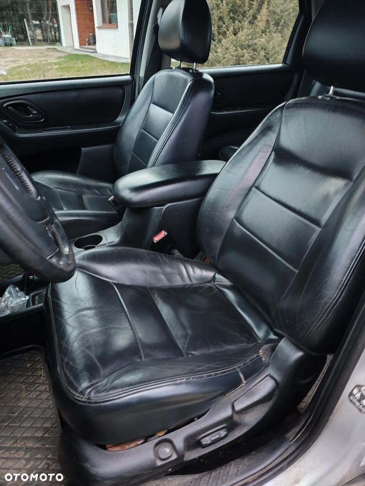 Ford Maverick 3.0 V6 Limited - 6