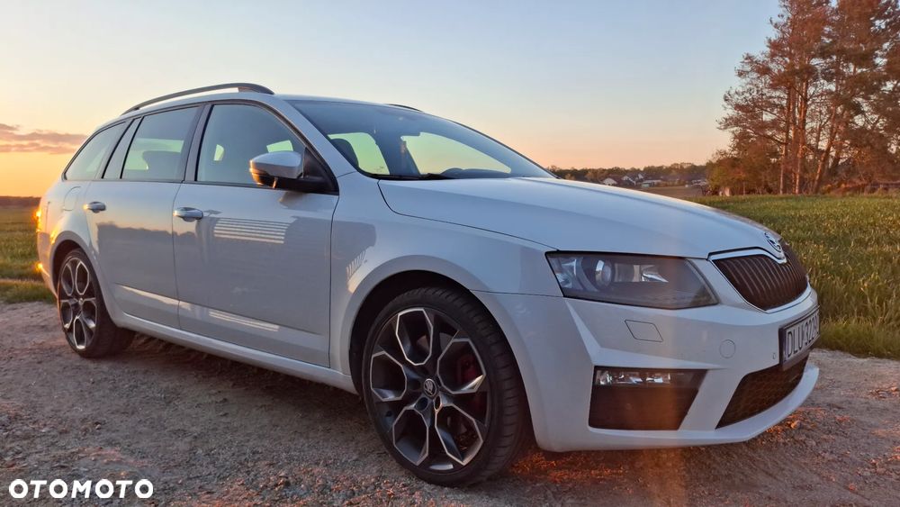 Skoda Octavia 2.0 TDI DSG RS - 5