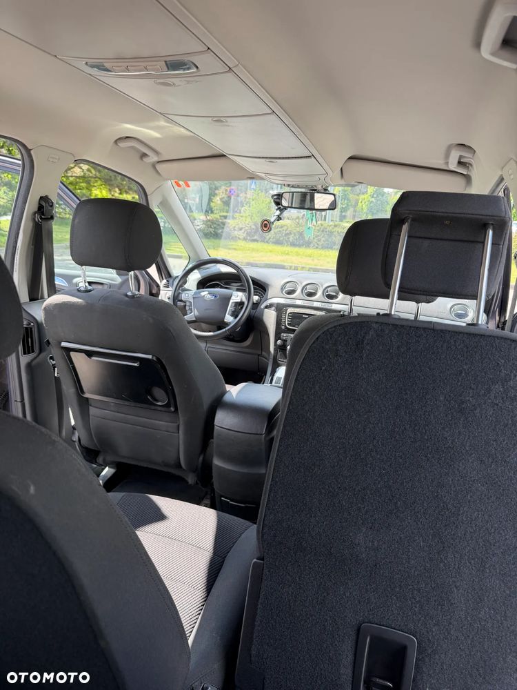 Ford Galaxy - 18