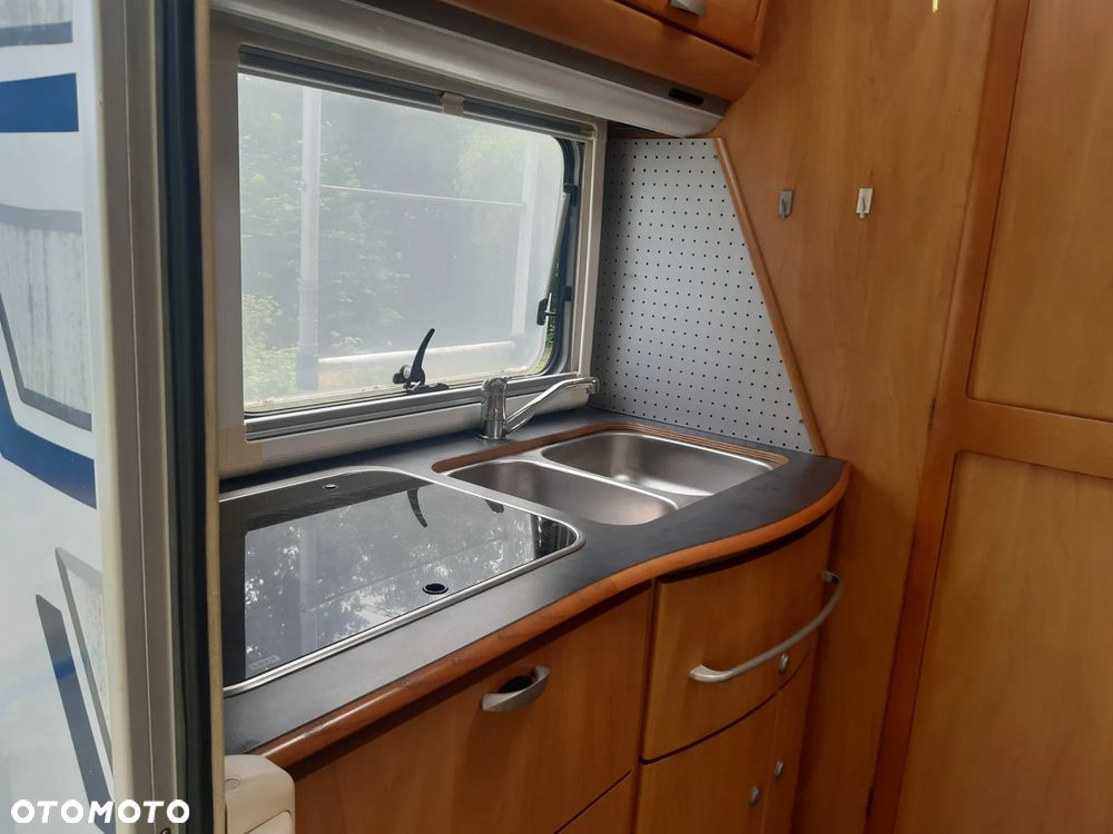 Hymer-Eriba E584 - 16