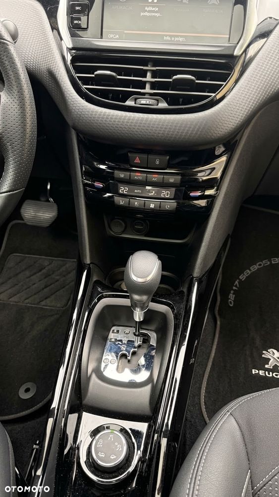 Peugeot 2008 - 11