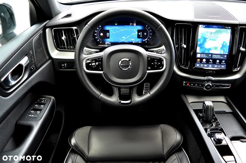 Volvo XC 60 B4 D AWD Ultimate Dark - 20