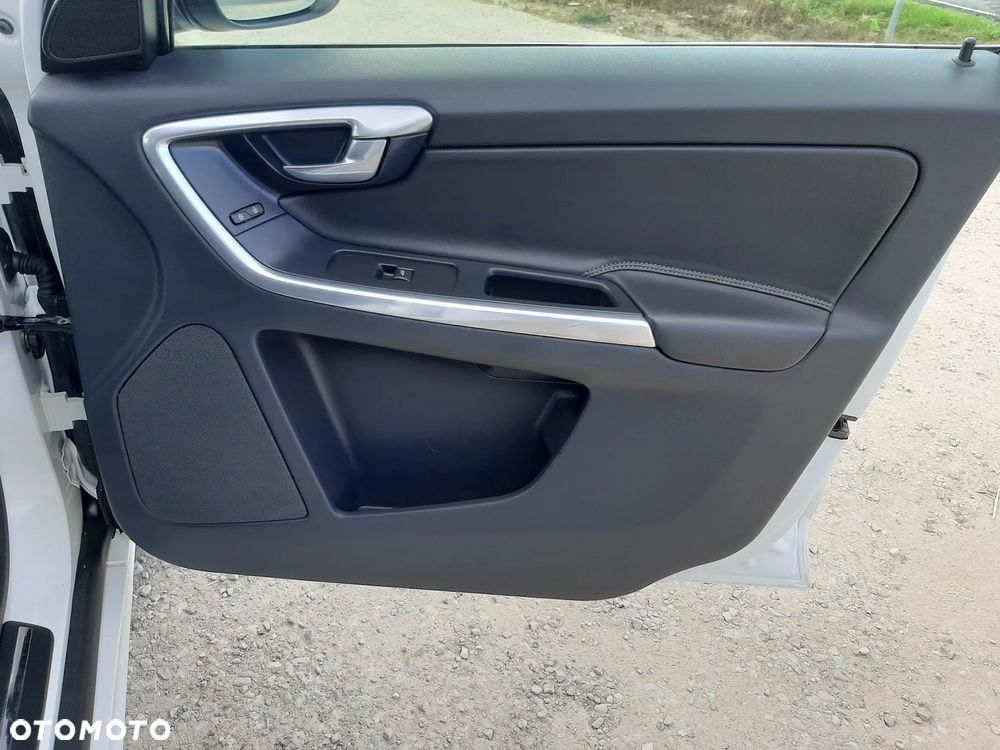Volvo XC 60 - 38