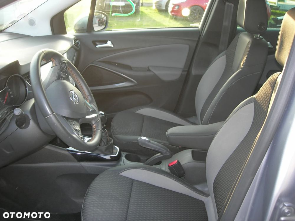 Opel Crossland X - 12