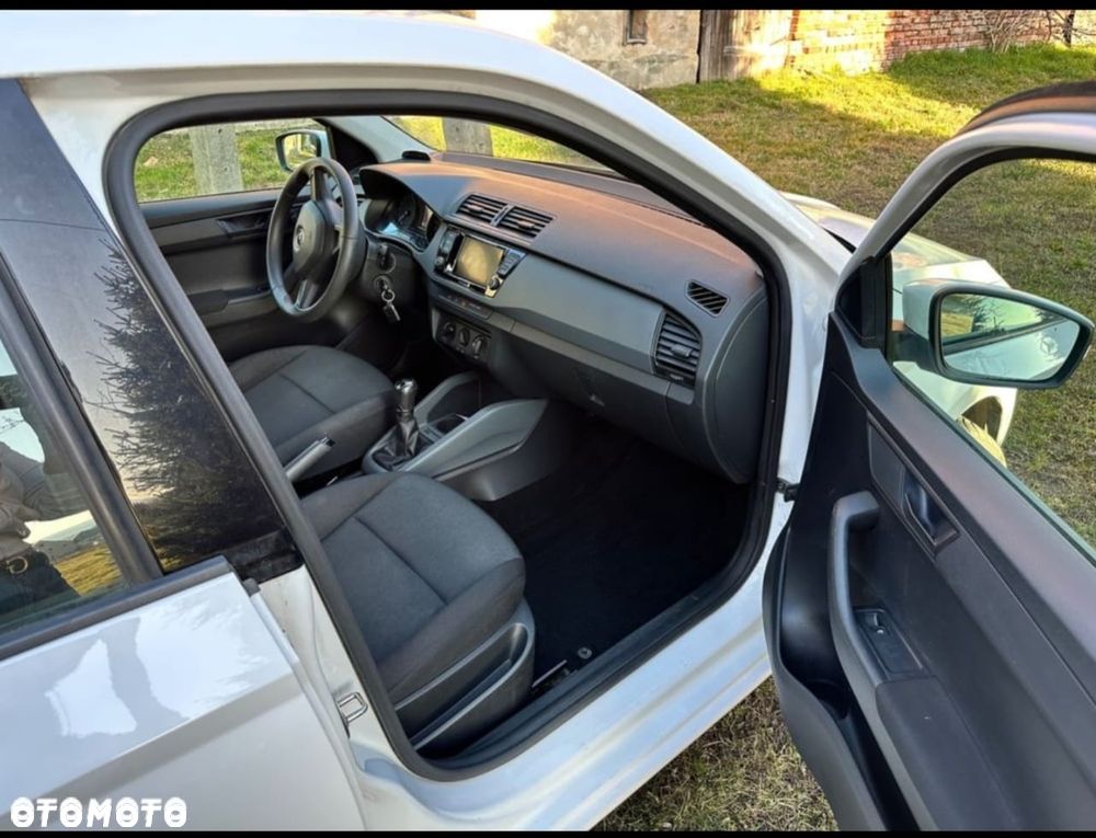 Skoda Fabia - 4