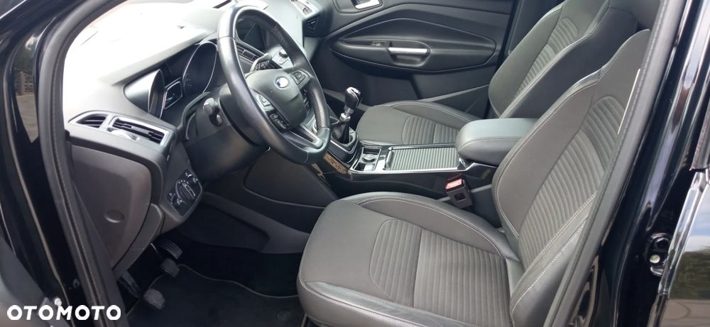 Ford Kuga 1.5 TDCi 2x4 Trend - 24