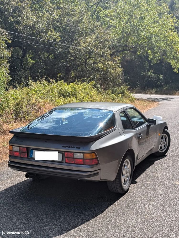Porsche 944 - 12