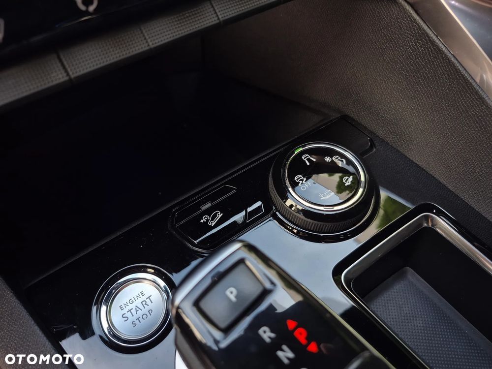 Peugeot 3008 PureTech 180 Stop & Start GPF EAT8 GT - 28