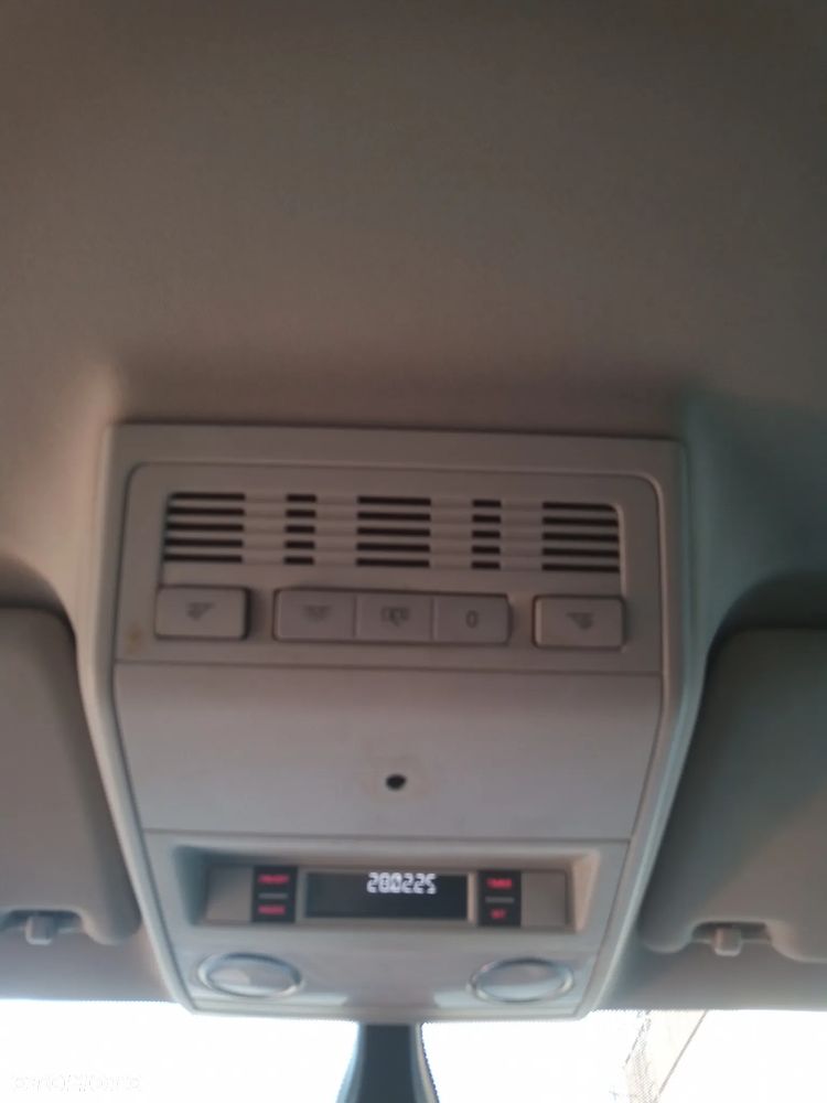 Volkswagen Multivan - 3