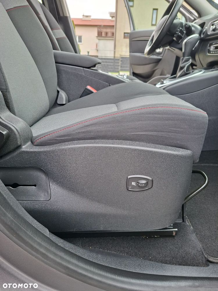Renault Grand Scenic dCi 110 EDC Paris - 16