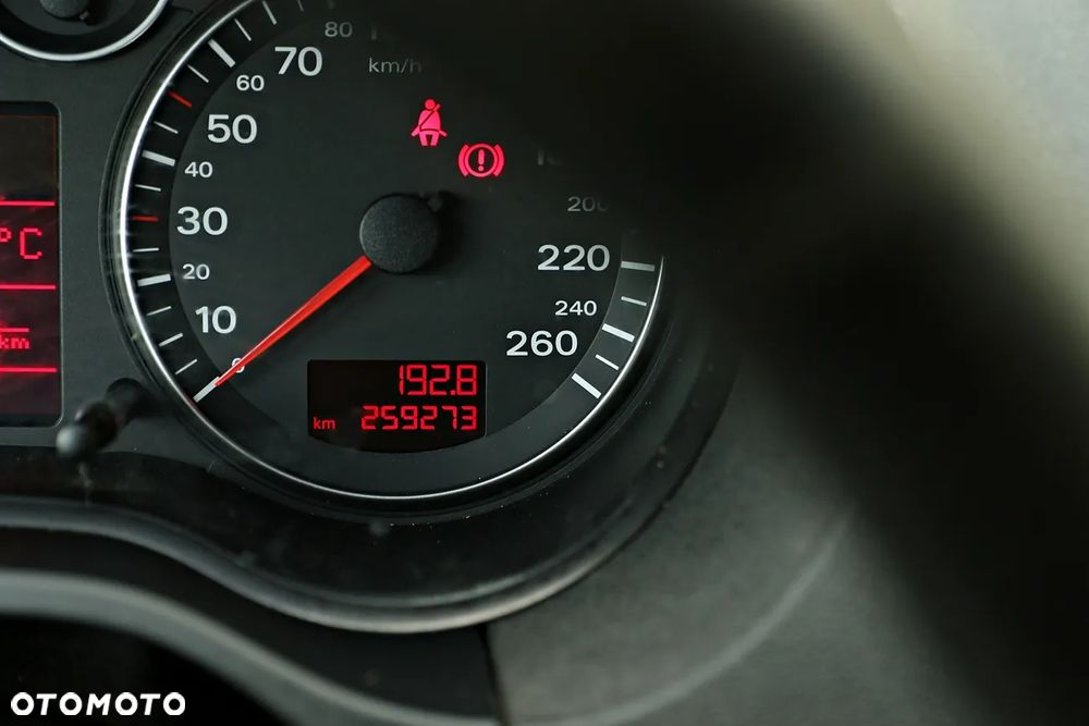 Audi A3 Sportback 2.0 TDI Ambiente - 37