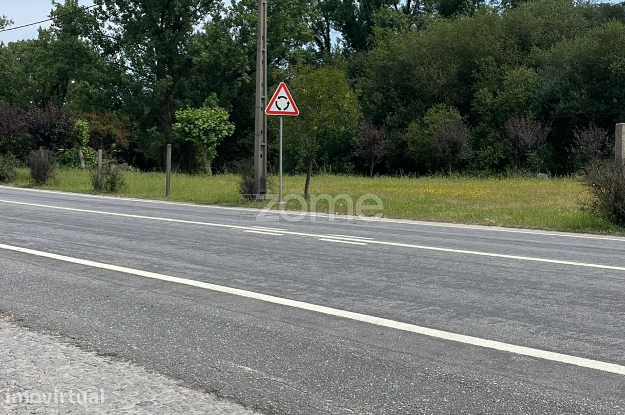 Terreno para arrendamento com 2.400 m2 em Nespereira, Guimarães - Grande imagem: 5/9